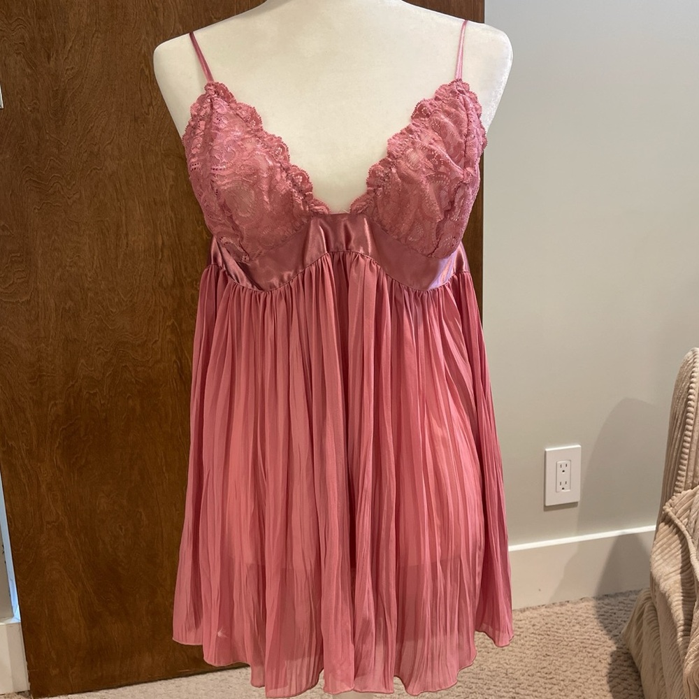 Victoria’s Secret baby doll nightie sz xl in dusty rose